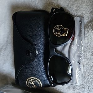 New Rayban New Wayfarer sunglasses